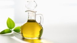 فوائد زيت الزيتون لتنظيف الرحم ولعلاج التهابات المهبل